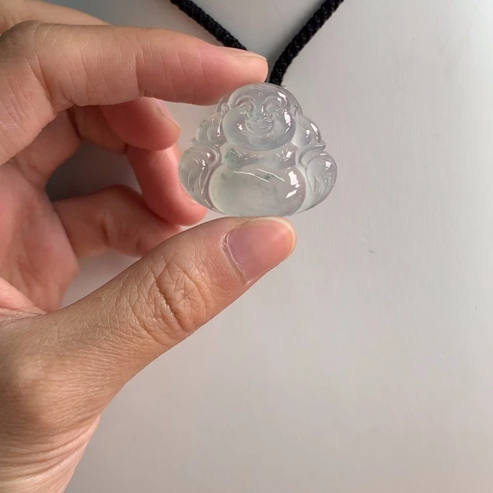 翡翠挂件未镶嵌…..