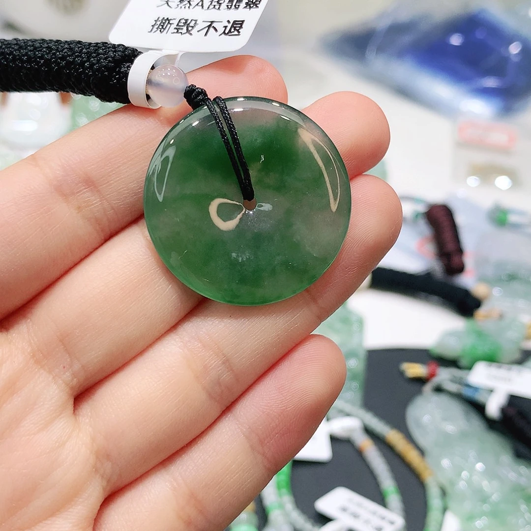 翡翠未镶嵌颈饰缅甸天然翡翠