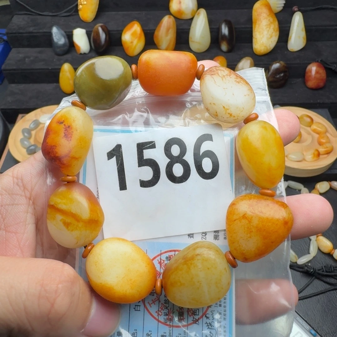 和田玉未镶嵌手串