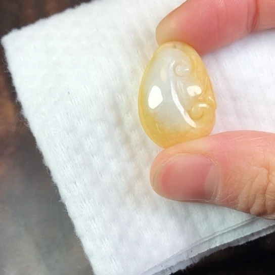 翡翠未镶嵌颈饰缅甸A货，每天下午1点半开播