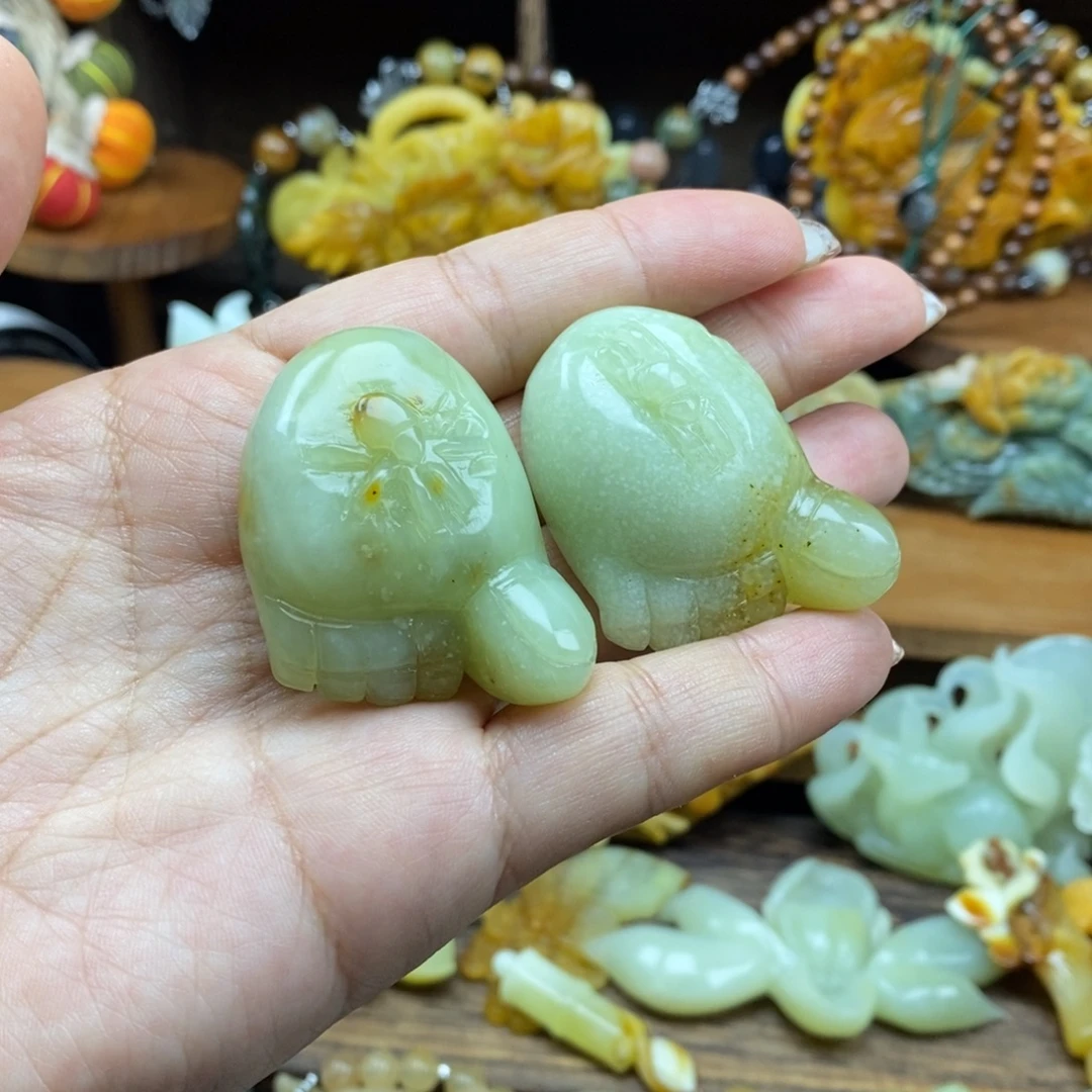 蛇纹石玉未镶嵌吊坠(不含链)