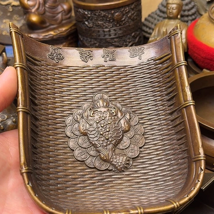 精美铜器批发档口