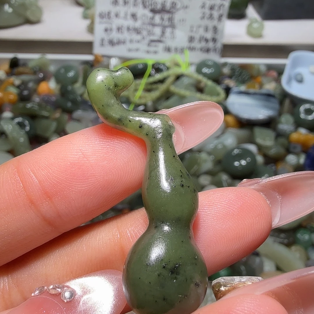 和田玉未镶嵌珠宝奇石