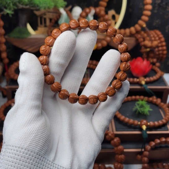 吊坠桃核张*奇10玉龙脊手串