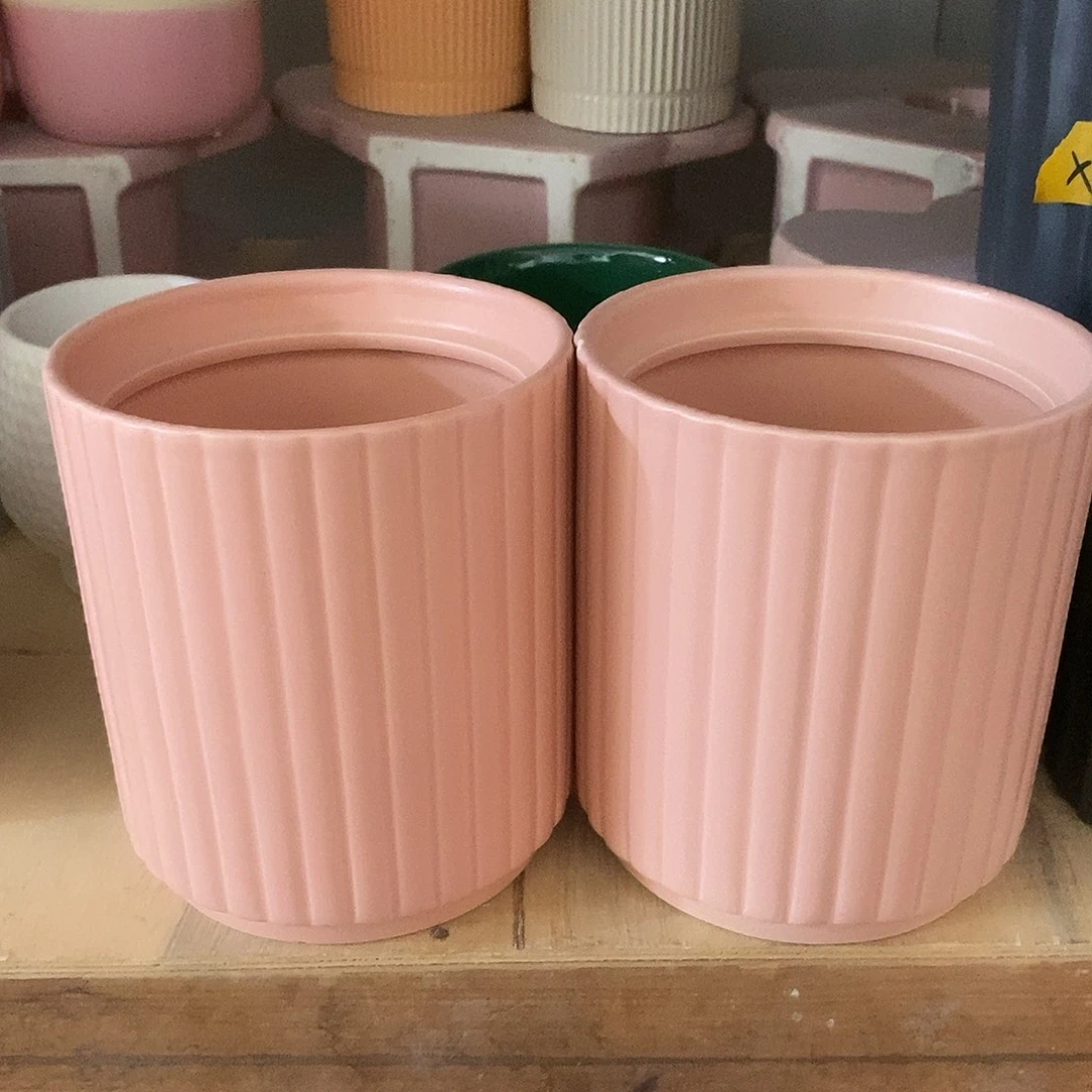 摆件陶盆有孔 瑕疵介意勿拍