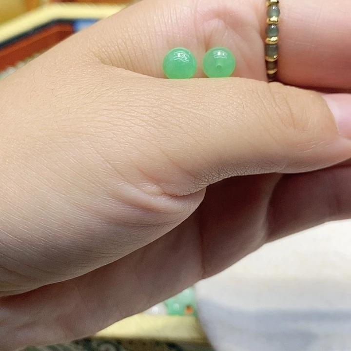 翡翠散珠冰甜阳绿卡7