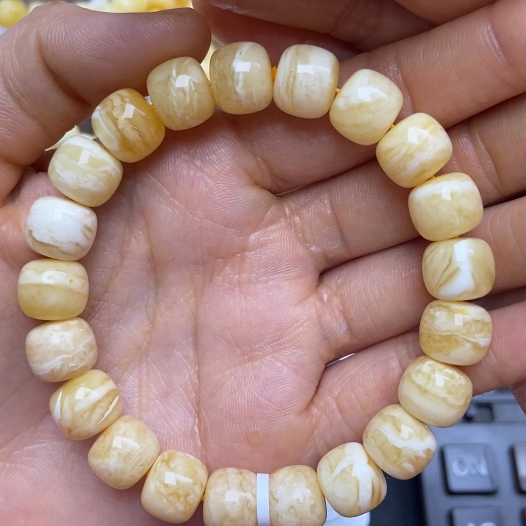 蜜蜡未镶嵌珠宝奇石