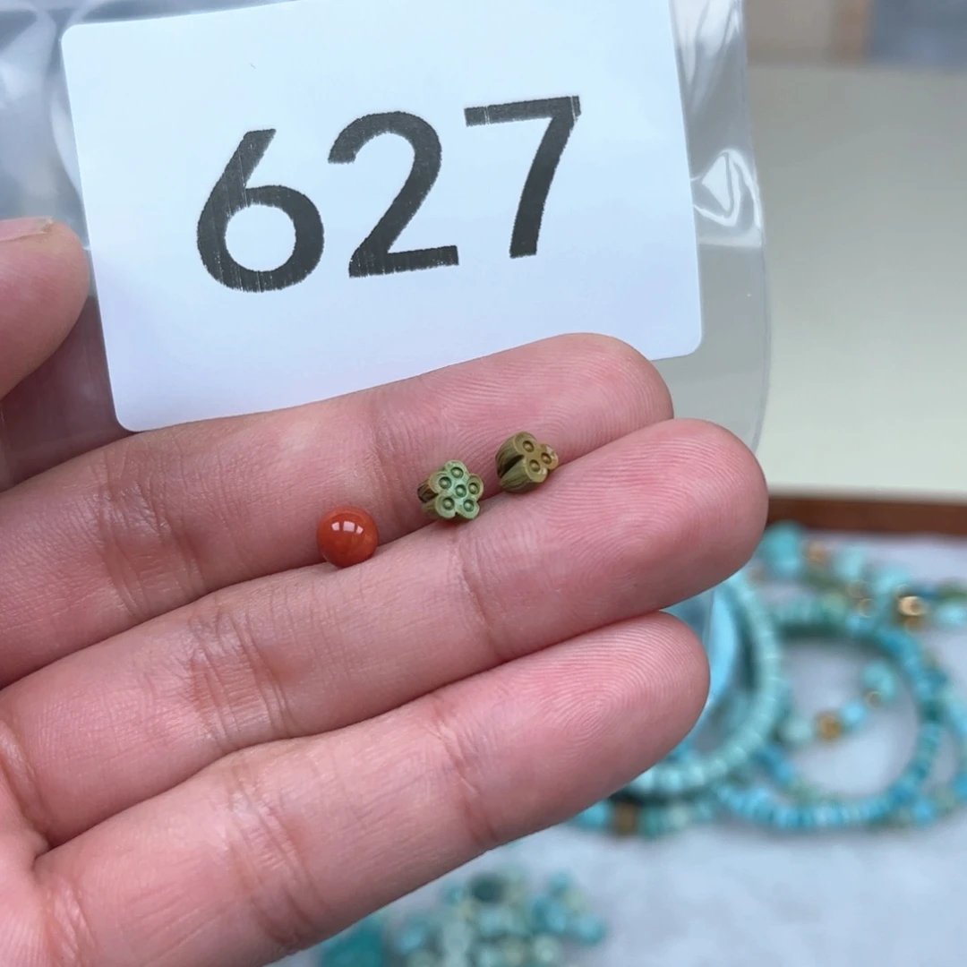 南红玛瑙未镶嵌珠宝奇石
