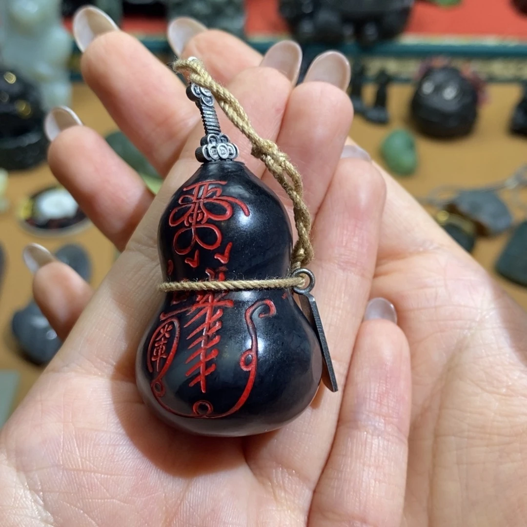 和田玉颈饰未镶嵌大****鞋