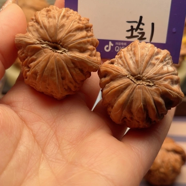 吊坠文玩核桃?*?文玩核桃1