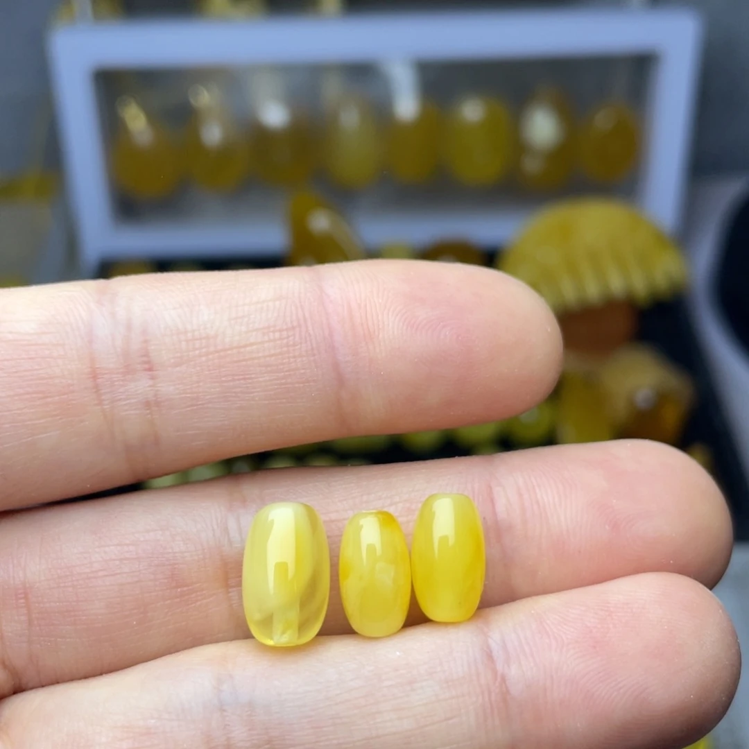 蜜蜡珠宝奇石未镶嵌L**i枣珠3颗有瑕疵