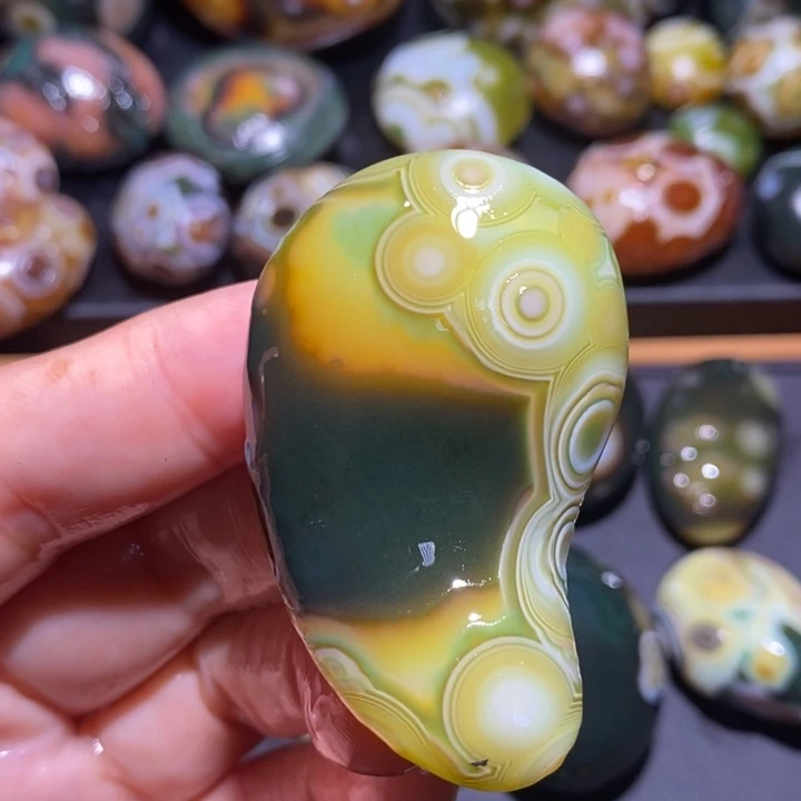 未镶嵌玛瑙/玉髓珠宝半成品112