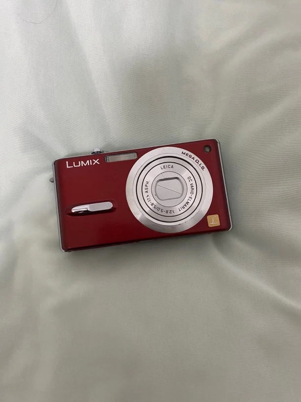 9新 Panasonic/松下 fx9红色640w像素热门款ccd数码相机