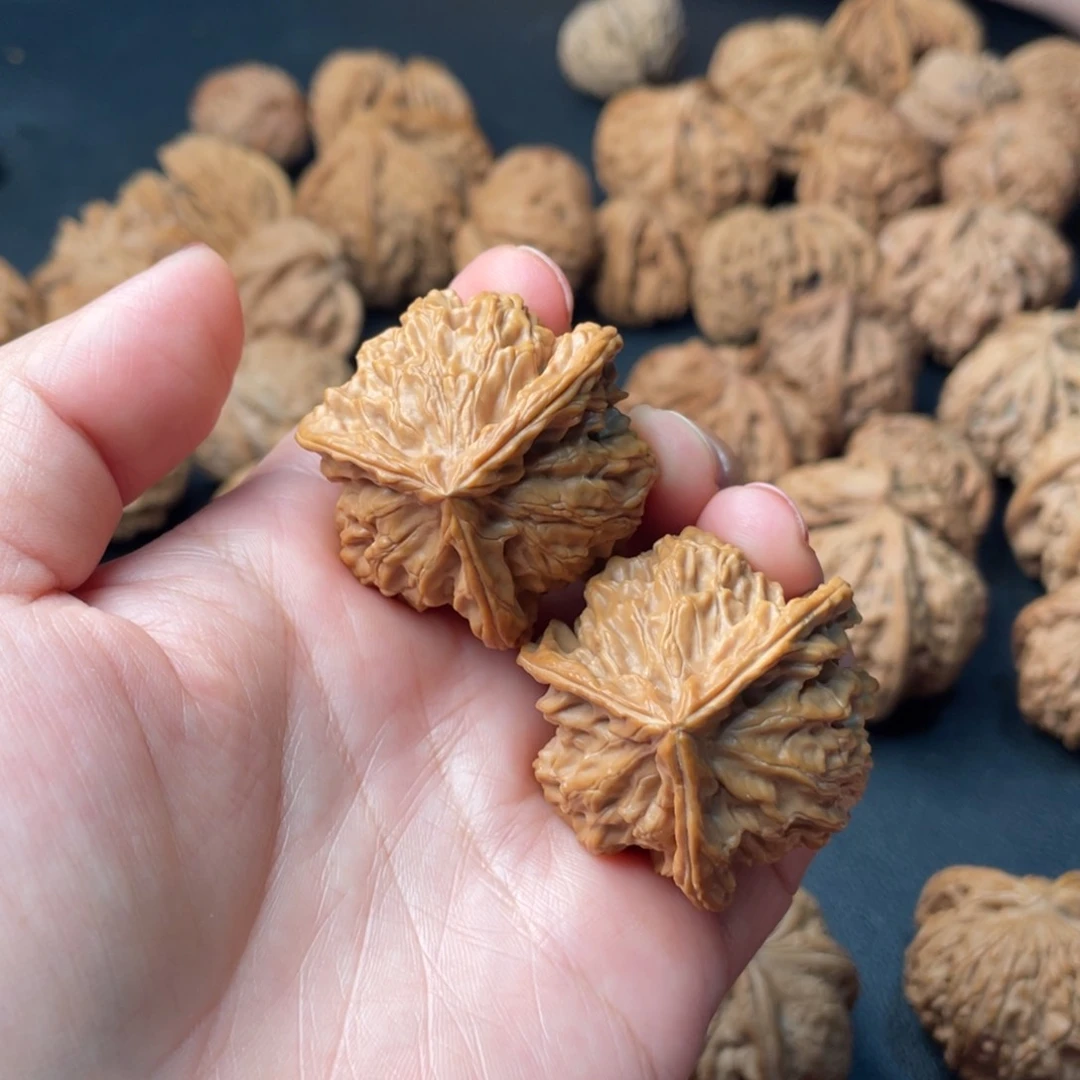 文玩核桃吊坠38盘山三棱