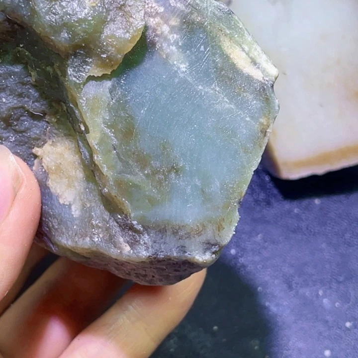和田玉未镶嵌珠宝半成品