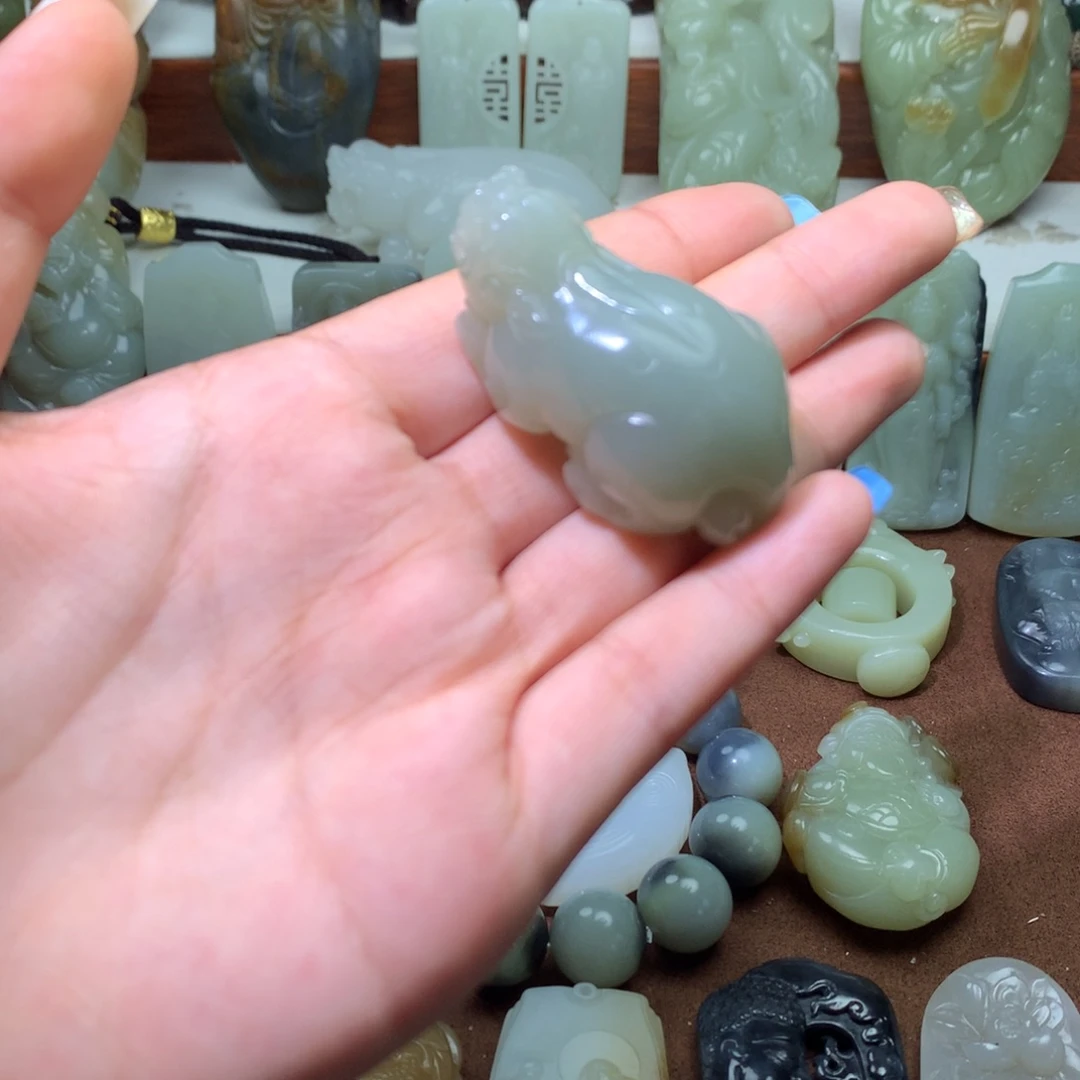 和田玉未镶嵌吊坠(不含链)