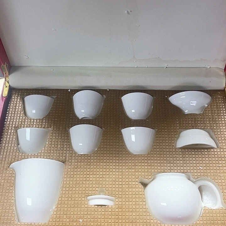 孤品茶具套装等。