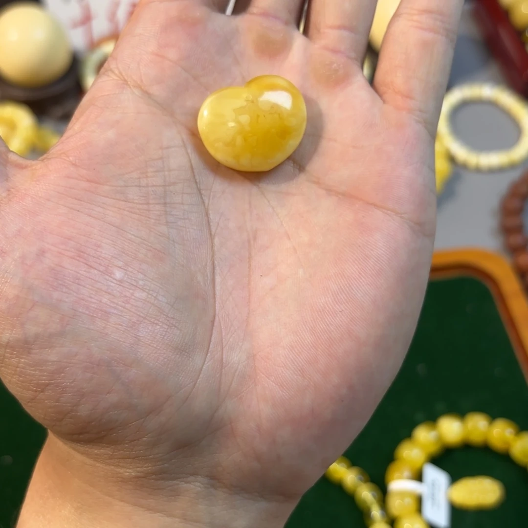 琥珀未镶嵌手链爱心