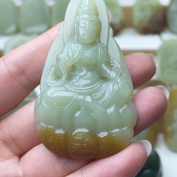 和田玉（糖玉）未镶嵌颈饰
