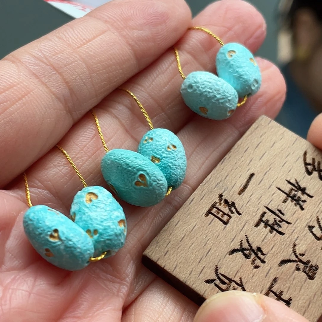 绿松石未镶嵌颈饰