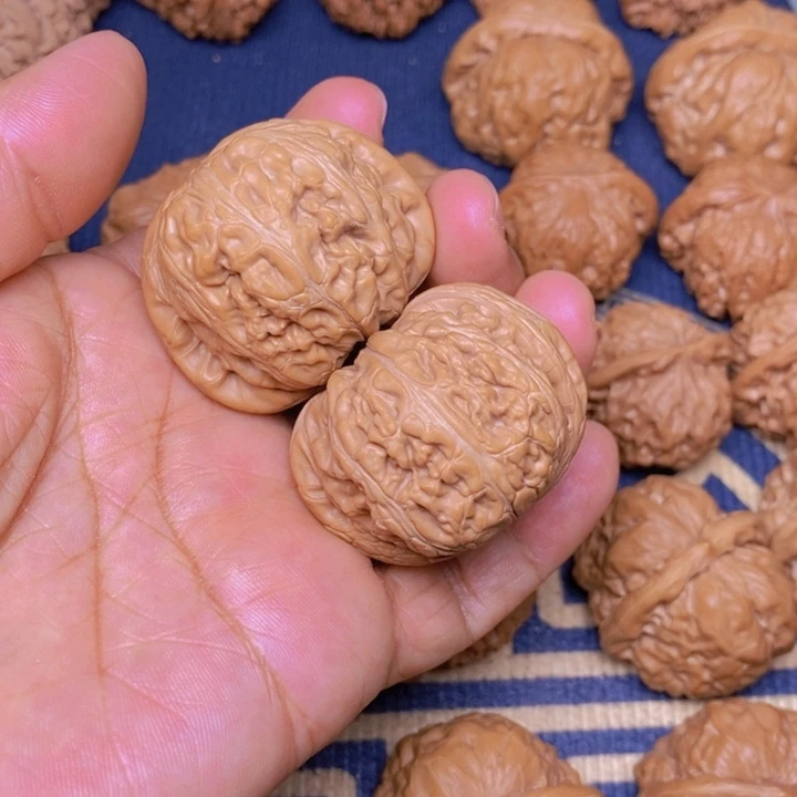 【闪购商品】文玩核桃吊坠似**年元宝补差价