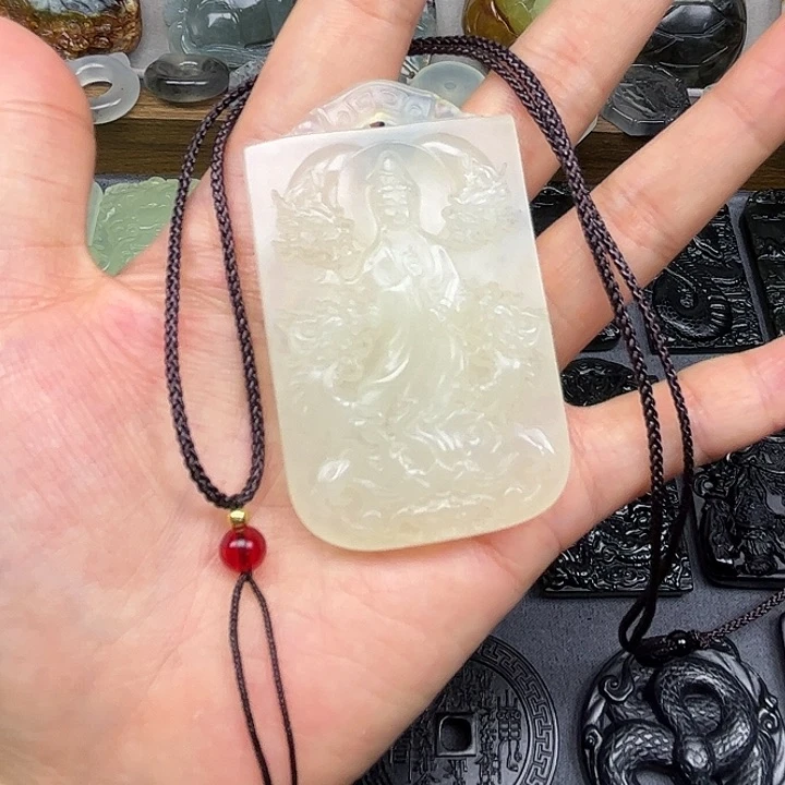 蛇纹石玉未镶嵌颈饰江***生