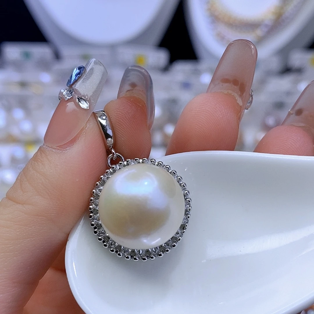 淡水珍珠合金颈饰