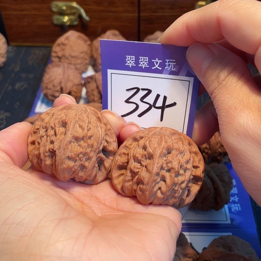 文玩核桃把件334号全品白狮子4.5