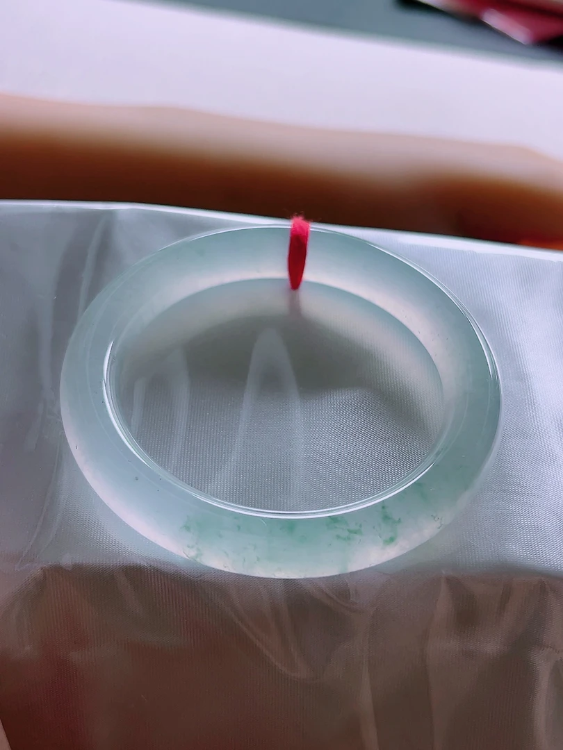 天然缅甸A货纯天然翡翠 正品女款时尚冰种起胶起光51.5圈圆条手镯