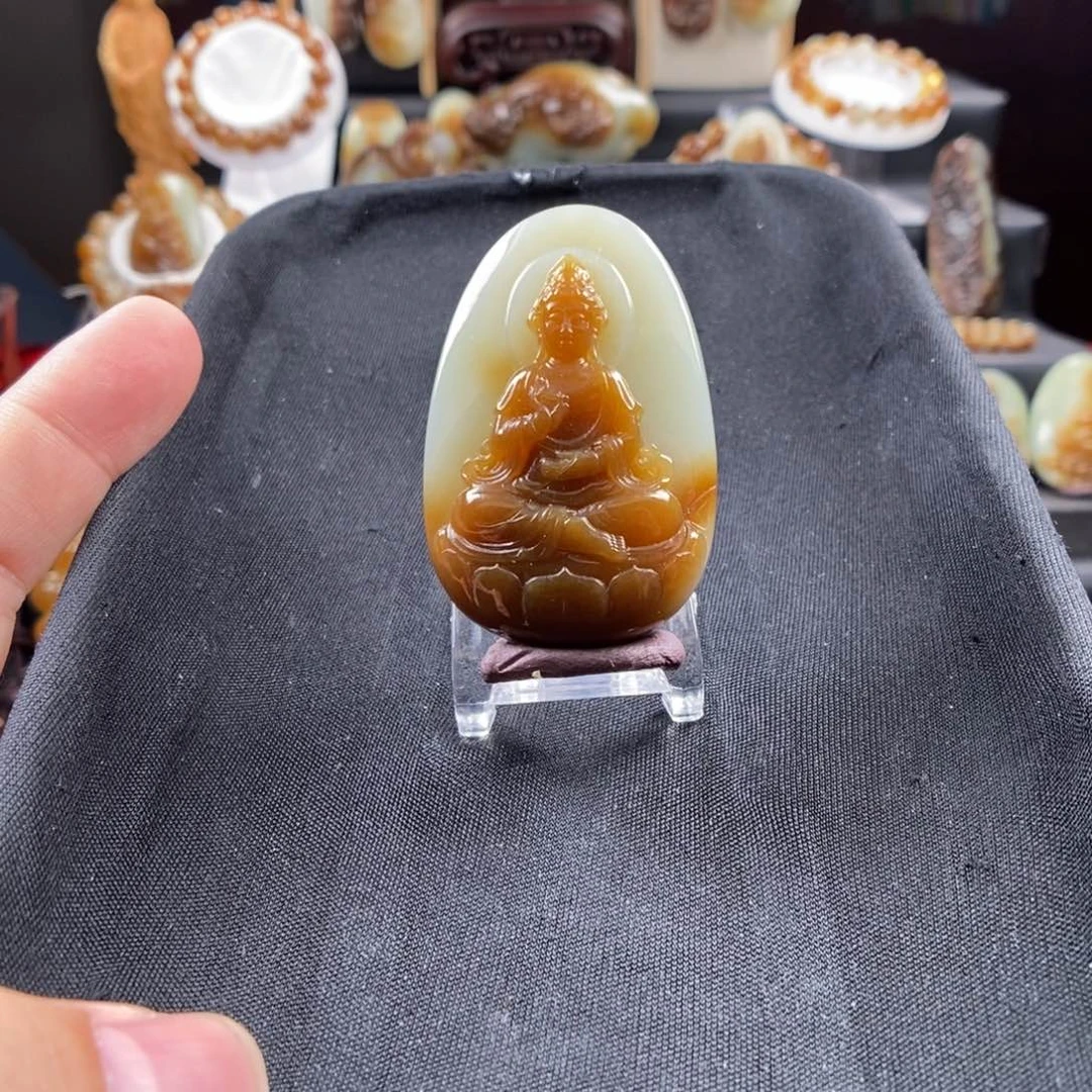 和田玉（糖玉）未镶嵌颈饰