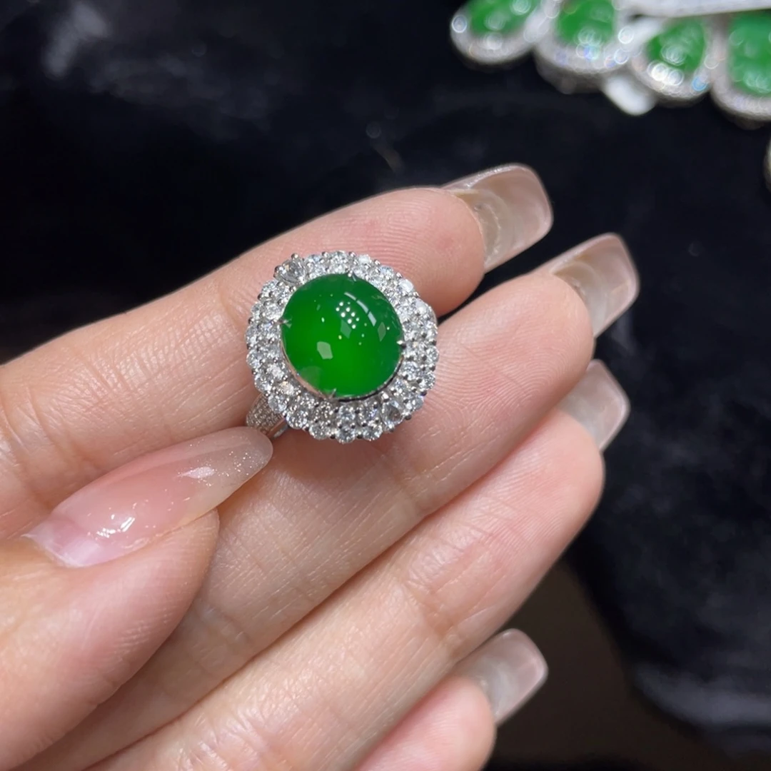 翡翠颈饰18K金镶嵌天然缅甸翡翠