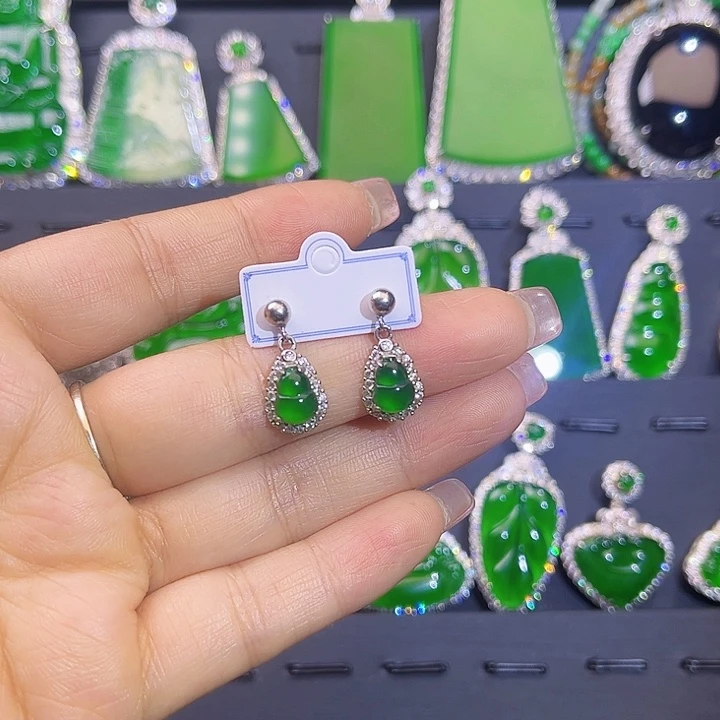 翡翠耳饰未镶嵌葫芦耳钉