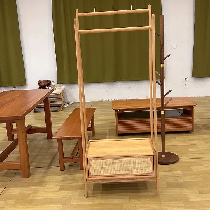 北美福利橡木衣帽架