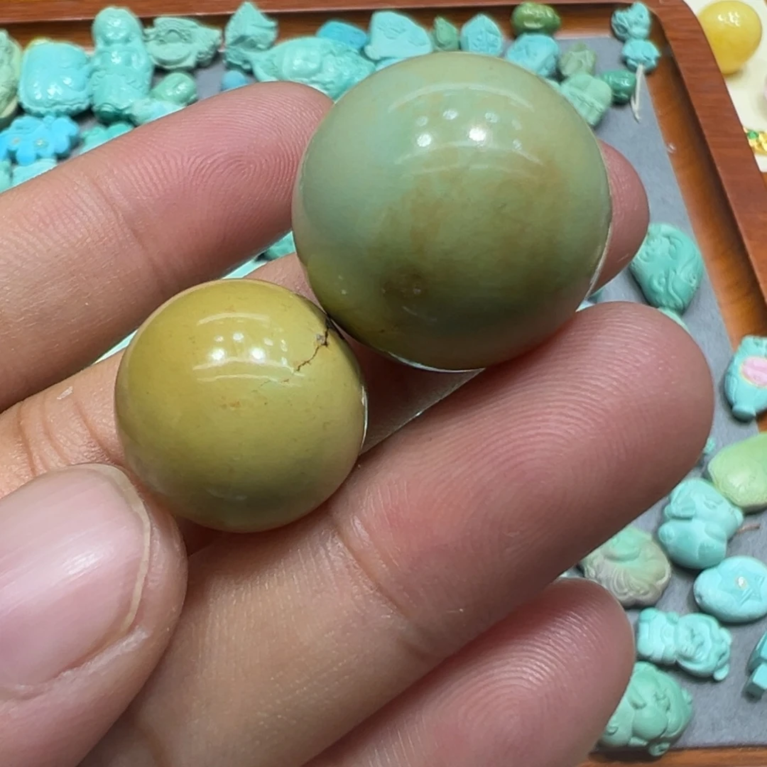 蜜***崔绿松石未镶嵌颈饰定制
