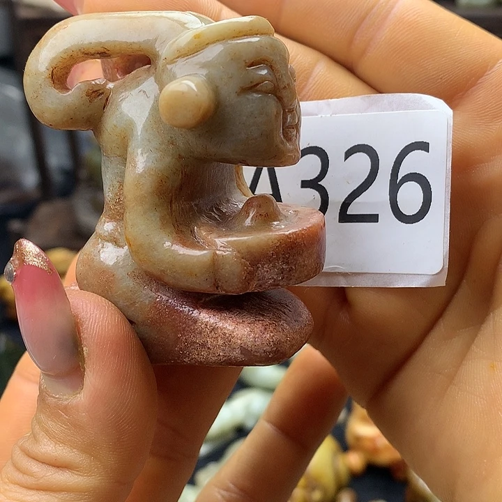 和田玉未镶嵌车挂