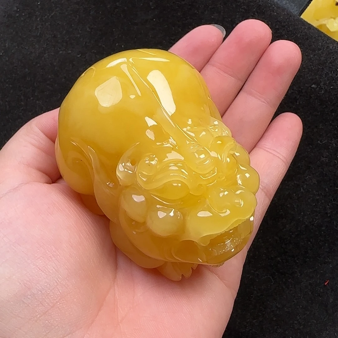 蜜蜡未镶嵌珠宝奇石