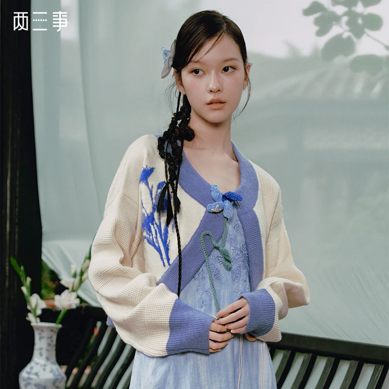 两三事 春庭听雨 复古立体花朵短款毛衣开衫S25CMY297