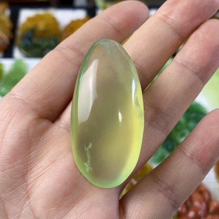 岫玉未镶嵌挂件吊坠