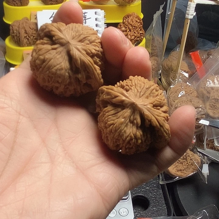 文玩核桃吊坠南疆44