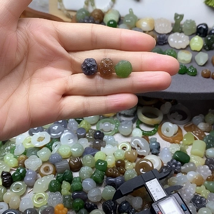 未镶嵌和田玉挂件莲蓬150一个多样性发其一