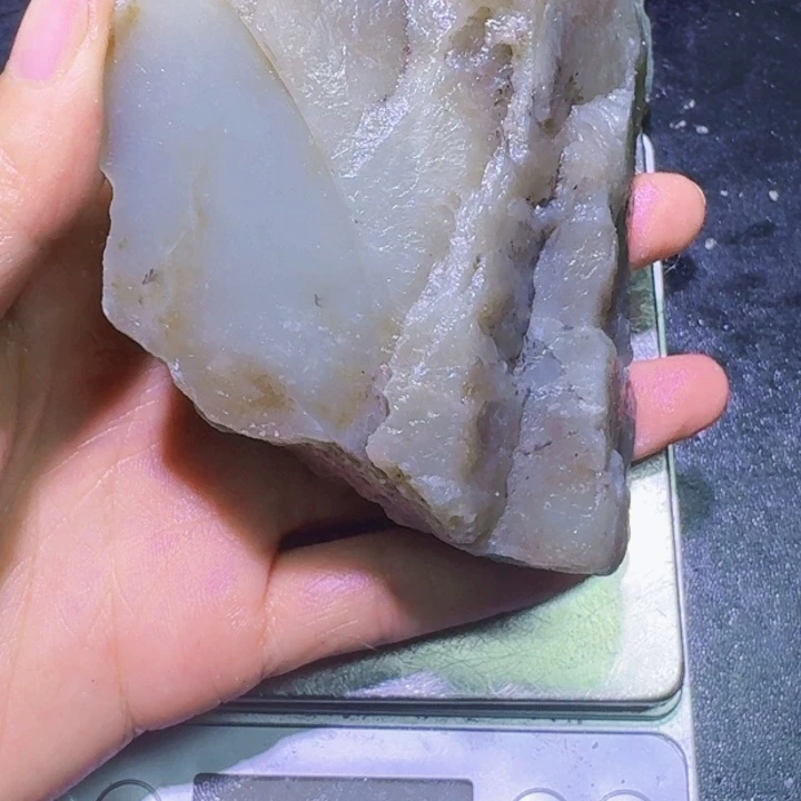 未镶嵌和田玉（糖玉）珠宝半成品