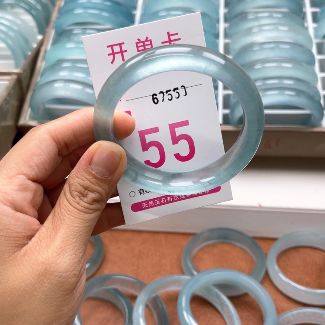 石英质玉未镶嵌手镯