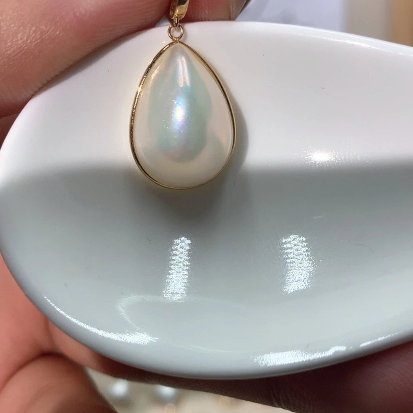 【闪购商品】18K金镶嵌颈饰拼合珍珠（马贝珠）