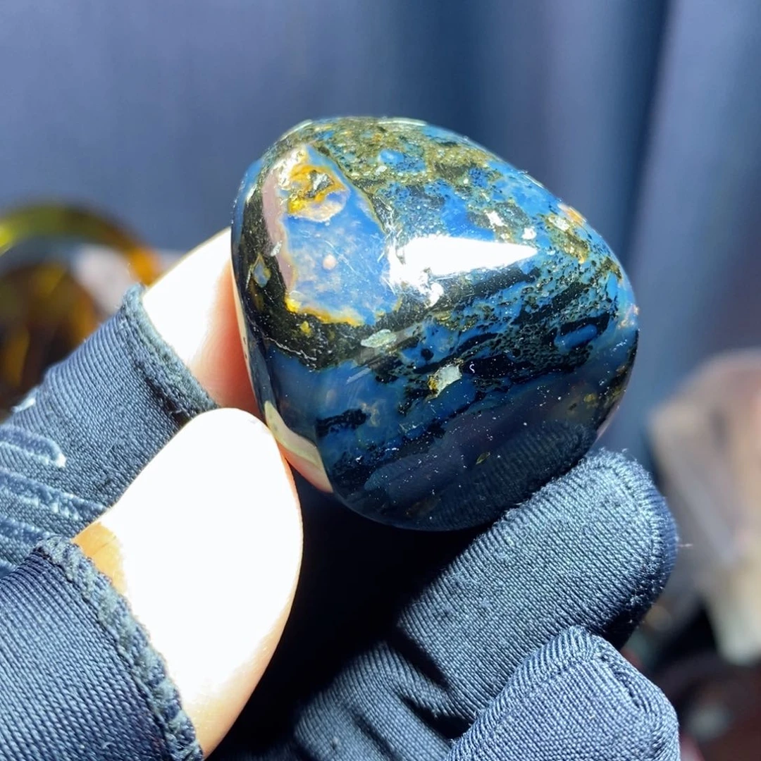 未镶嵌琥珀裸石。。。