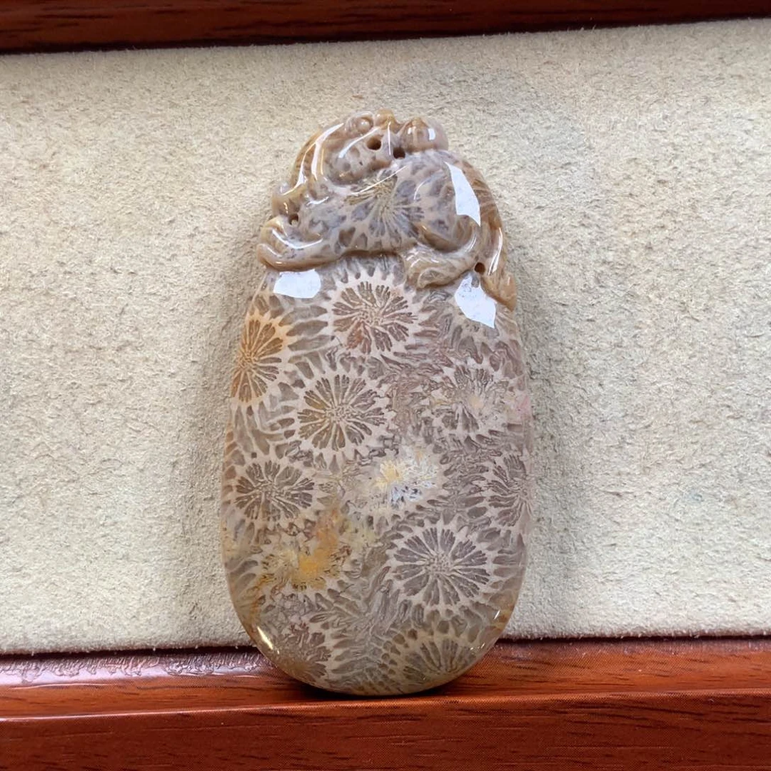 未镶嵌漏100/个。30硅化珊瑚（珊瑚玉）