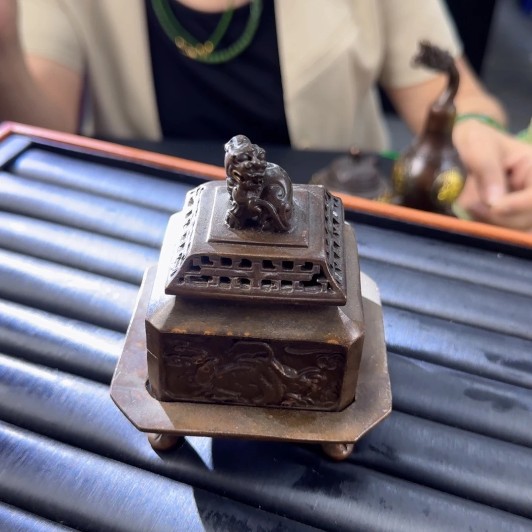 石英质玉摆件合金