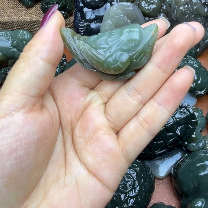 和田玉未镶嵌挂件