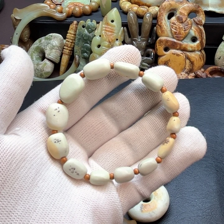 未镶嵌岫岩河磨玉（透闪石质玉）车挂凌