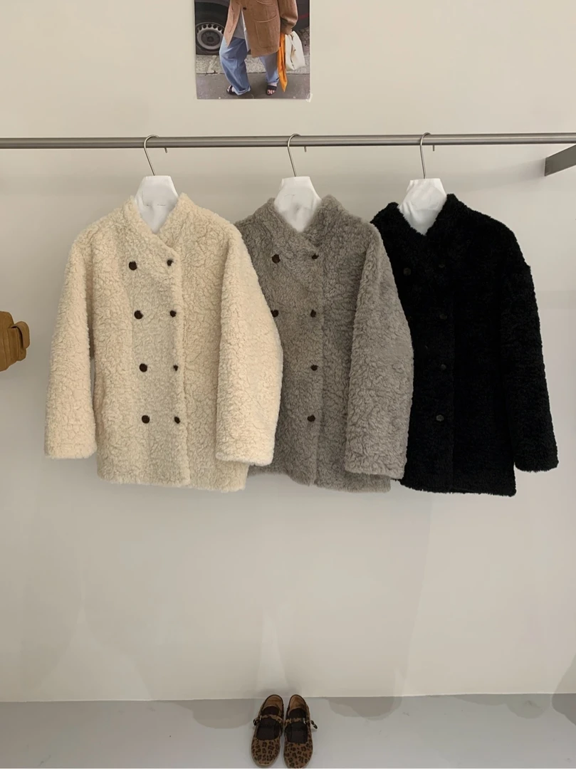 双排扣V领中长款皮毛一体外套  12832