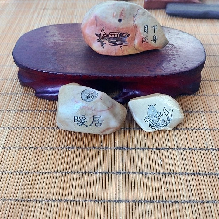 清***8原石雕刻工艺品手把摆件